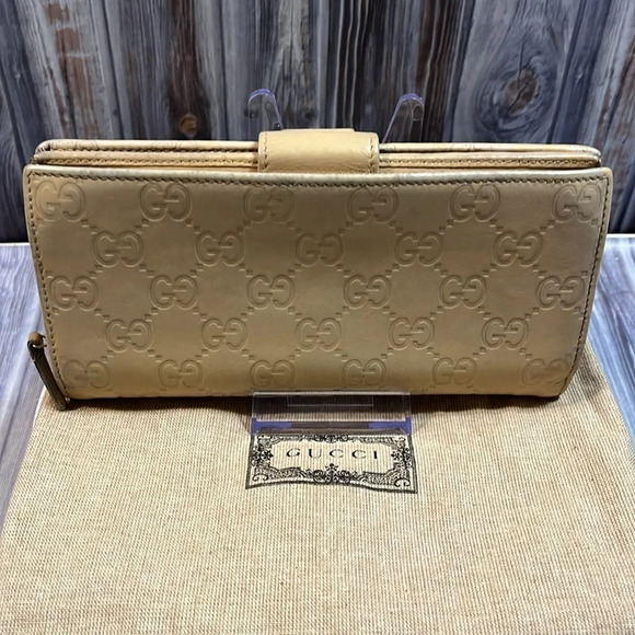 GUCCI CREAM LEATHER BIFOLD ZIP WALLET WITH SIGNATURE HORSE BIT CLASP. - Picture 4 of 16